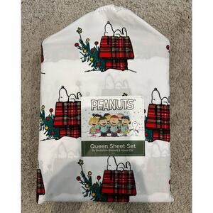 Peanuts Snoopy Queen Sheet Set - Plaid Doghouse
